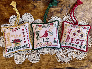 (image for) Vintage Christmas Alphabet 11